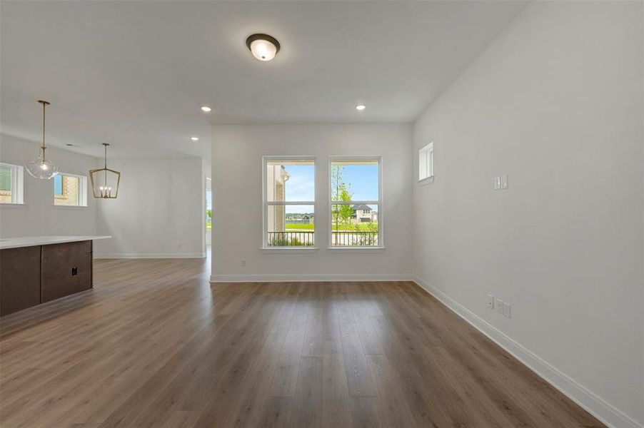 Spacious, unfurnished interior of a new home in Painted Tree Woodland West – Village, McKinney (Image 20).