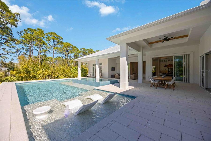 Exterior details and patio area of a home in , Port Charlotte (Image 3).