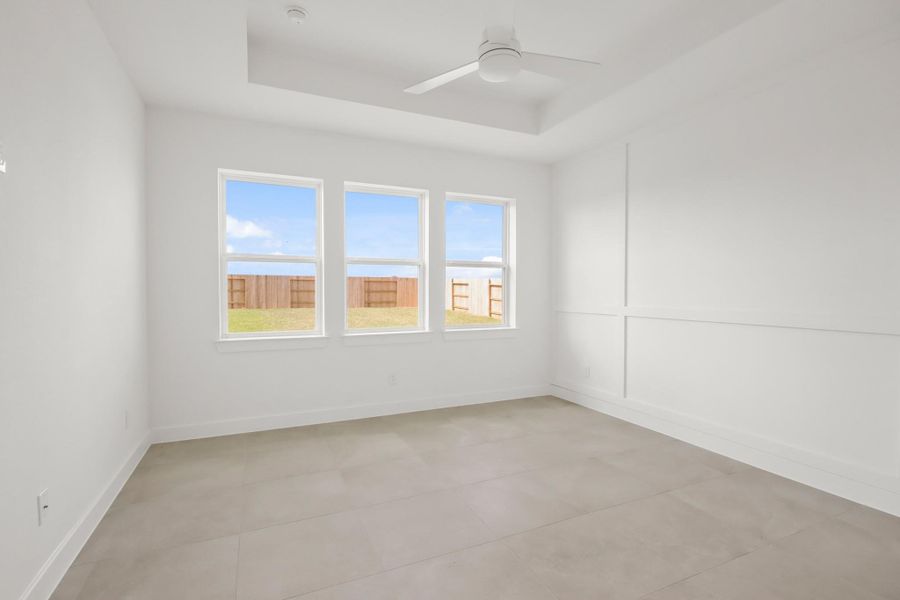 Spacious primary suite (*Photo not of actual home and used for illustration purposes only.)