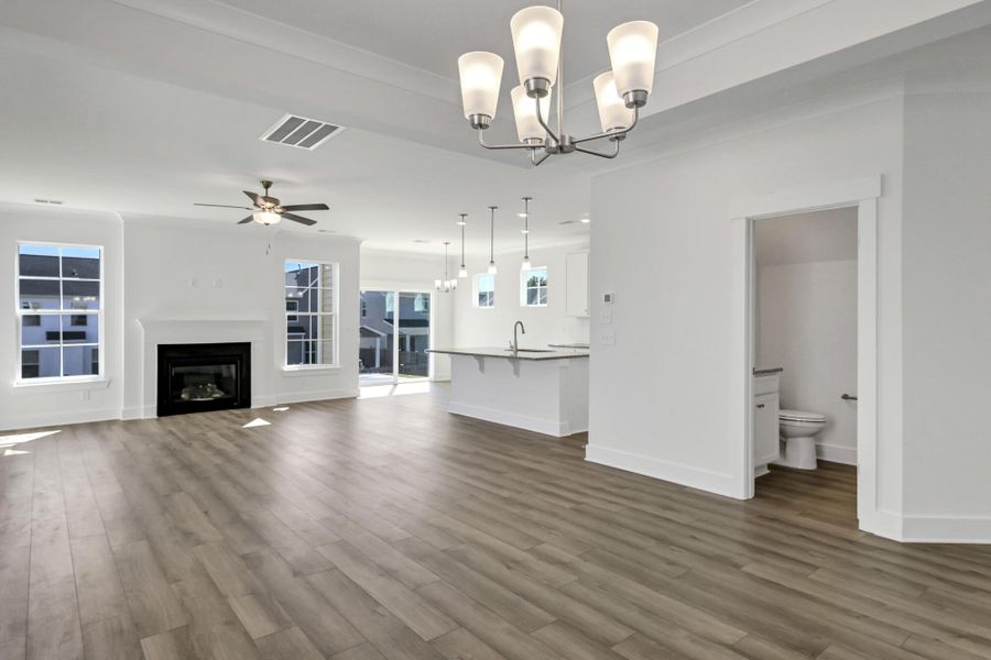 Spacious, unfurnished interior of a new home in Ashton Lakes, Lexington (Image 26).