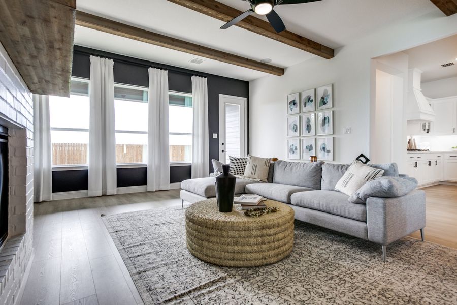 Representative furnished interior of a home built from the Bellaire by Sandlin Homes in Lakesong, Midlothian (Image 16). Representative furnished interior of a home built from the Bellaire by Sandlin Homes in Lakesong, Midlothian (Image 16).