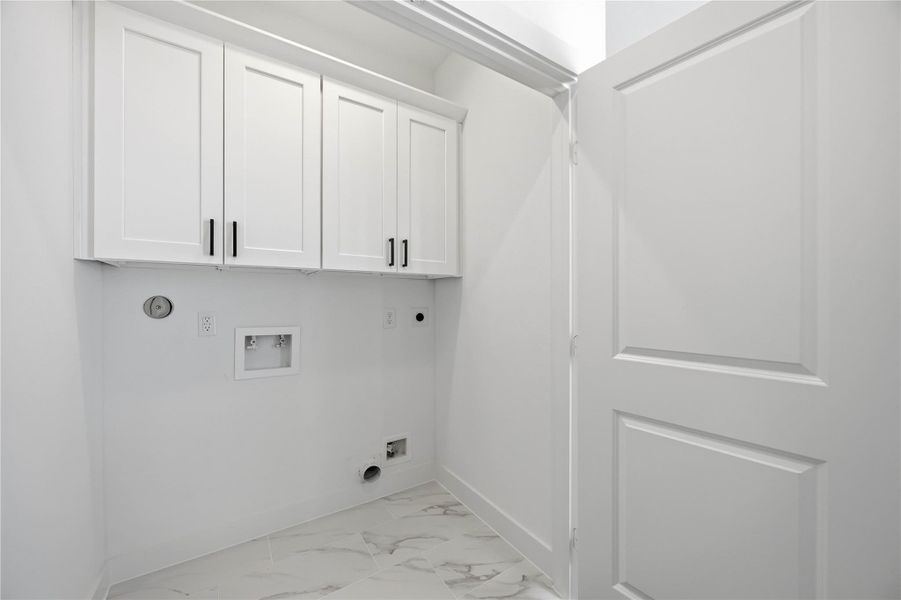 Spacious, unfurnished interior of a new home in , Houston (Image 20). Spacious, unfurnished interior of a new home in , Houston (Image 20).