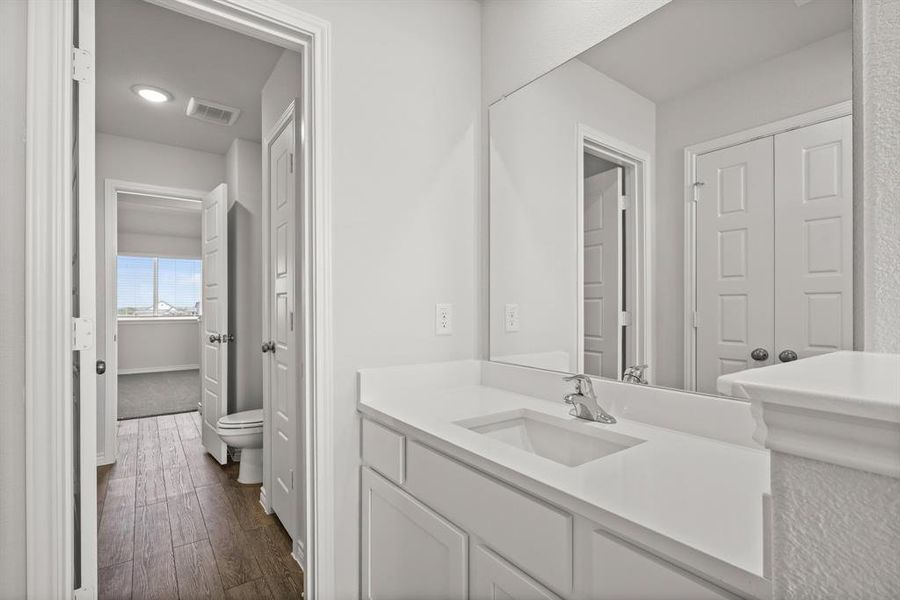 Furnished interior view inside a new home in Rocky Creek Crossing, Fort Worth (Image 6). Furnished interior view inside a new home in Rocky Creek Crossing, Fort Worth (Image 6).