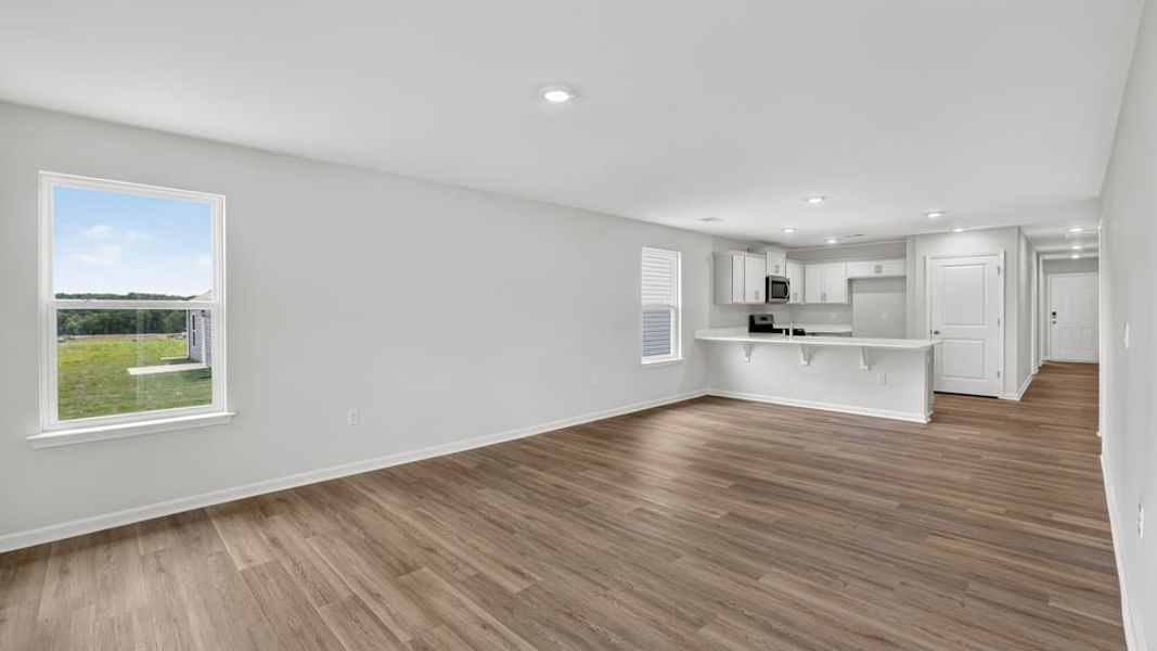Spacious, unfurnished interior of a new home in Tyger Pines, Moore (Image 27).