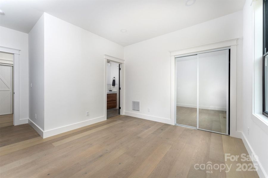 Spacious, unfurnished interior of a new home in , Hendersonville (Image 20).