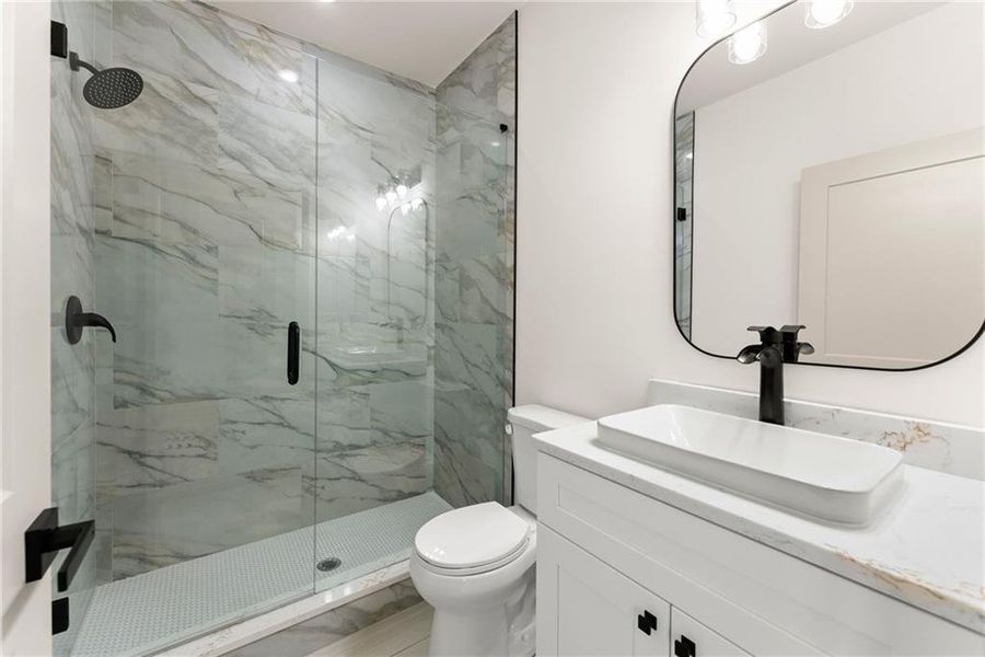 Furnished interior view inside a new home in , Jefferson (Image 5).