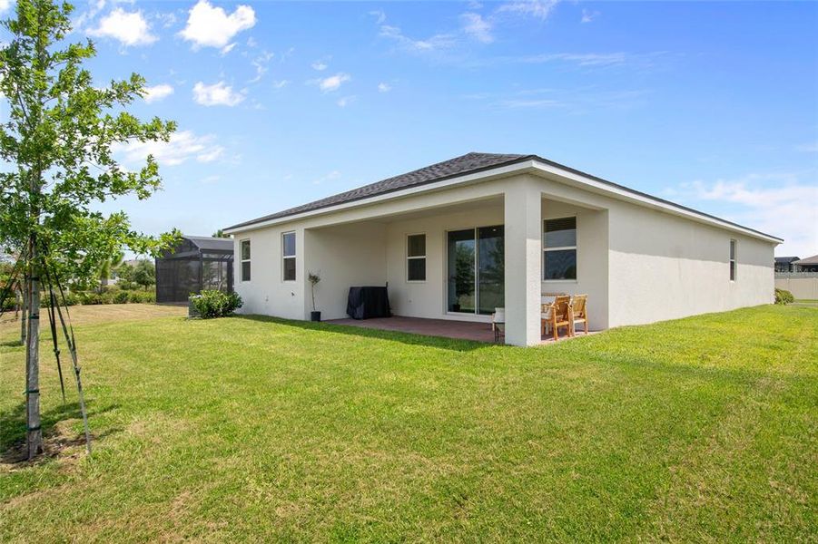 Exterior details and patio area of a home in Waterbrooke, Clermont (Image 3).