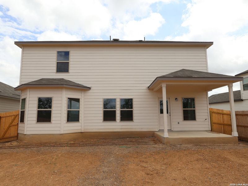 Exterior details and patio area of a home in Cinco Lakes, San Antonio (Image 3). Exterior details and patio area of a home in Cinco Lakes, San Antonio (Image 3).