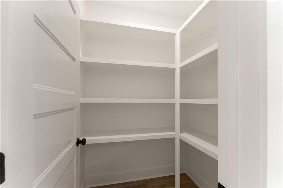 Spacious, unfurnished interior of a new home in , Gainesville (Image 37).