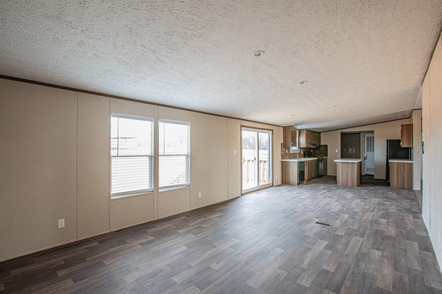 Image 33 of a home in .