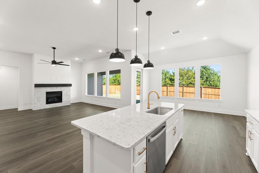 Furnished interior view inside a new home in Somerset Park, Rockwall (Image 8).