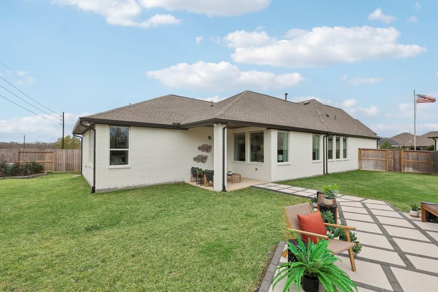 Representative exterior details of a home built from the Orlando by Chesmar Homes in The Woodlands Hills, Willis (Image 3).