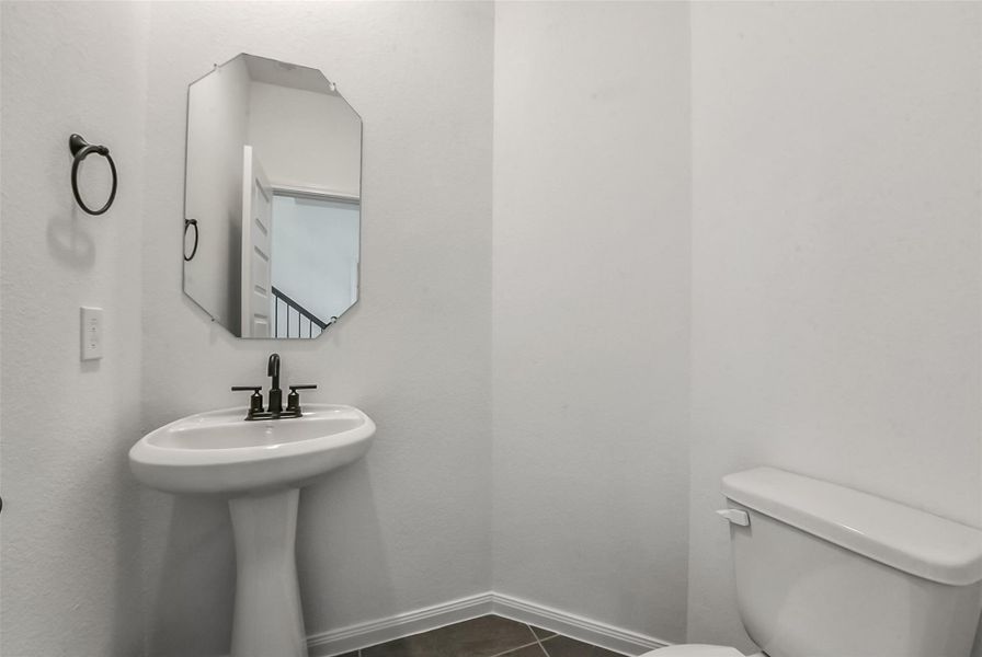 Furnished interior view inside a new home in River Ranch Meadows, Dayton (Image 13).