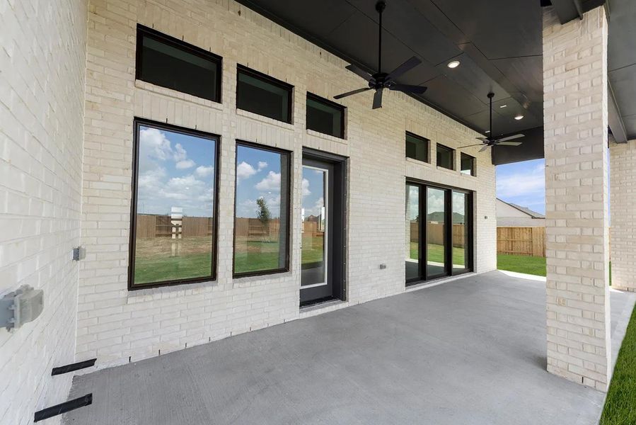 Grantley II D Outdoor living area