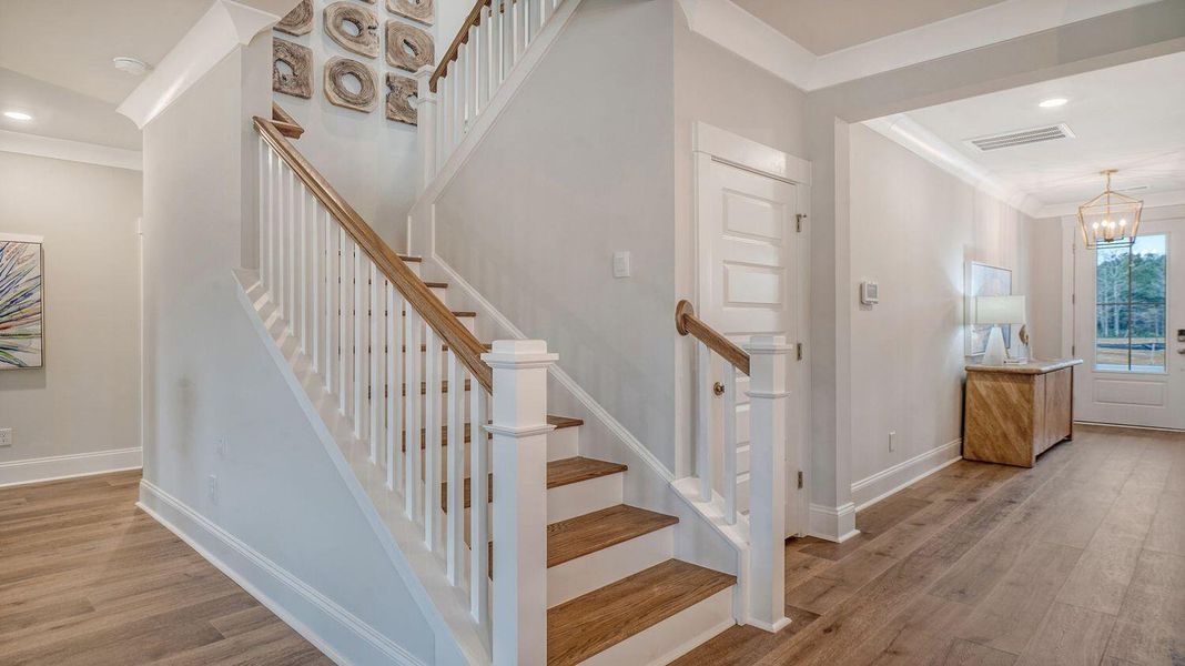 Spacious, unfurnished interior of a new home in Sheep Island, Summerville (Image 18).
