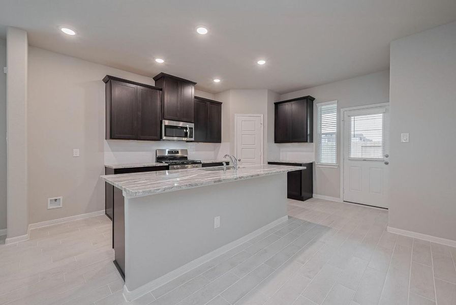 Furnished interior view inside a new home in River Ranch, Dayton (Image 7).