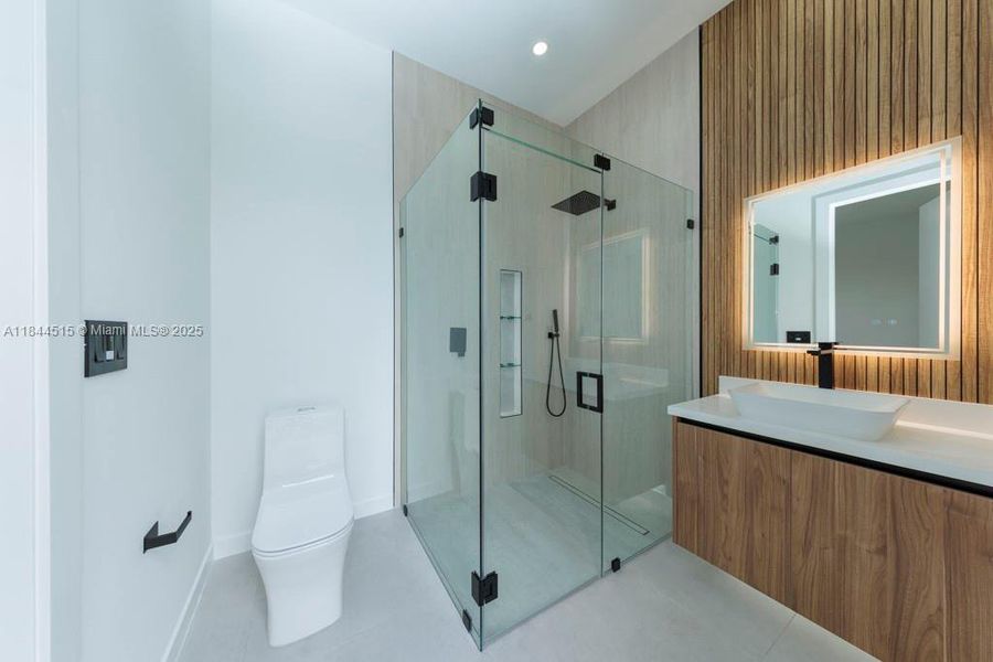 Furnished interior view inside a new home in , Cape Coral (Image 5).