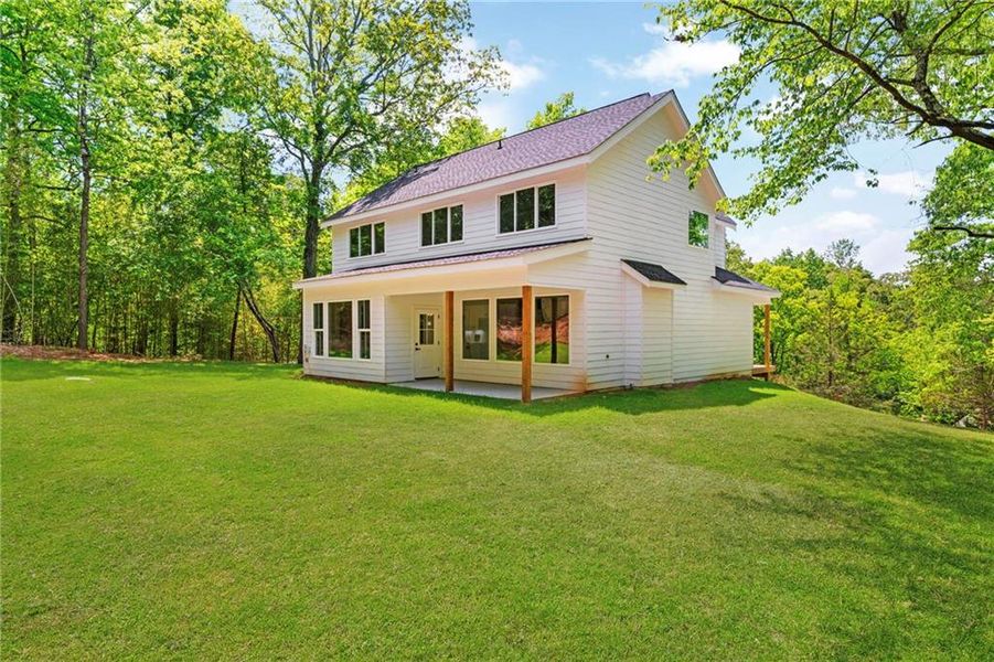 Exterior details and patio area of a home in , Gainesville (Image 3).