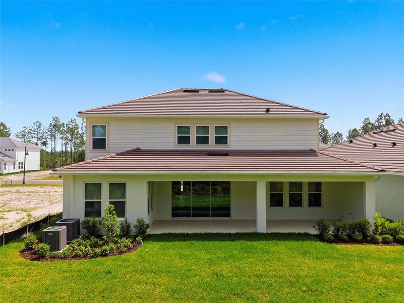 Exterior details and patio area of a home in Hammock at Two Rivers, Zephyrhills (Image 42).