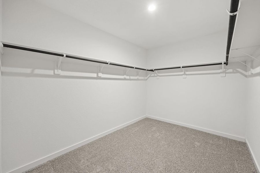 Spacious, unfurnished interior of a new home in , Rosharon (Image 40).