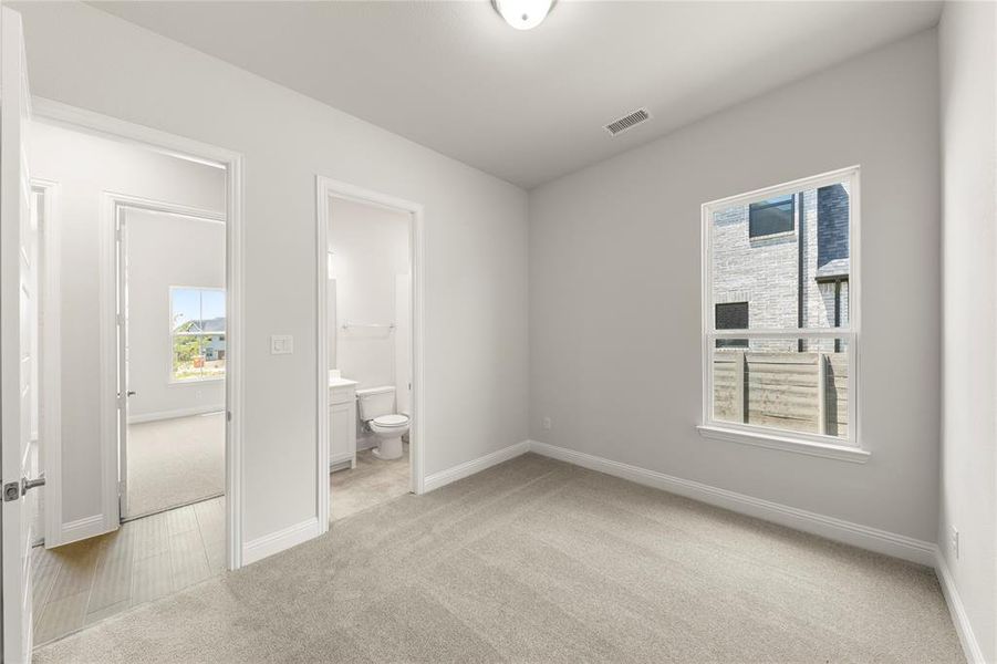 Spacious, unfurnished interior of a new home in Painted Tree Showcase, McKinney (Image 14).