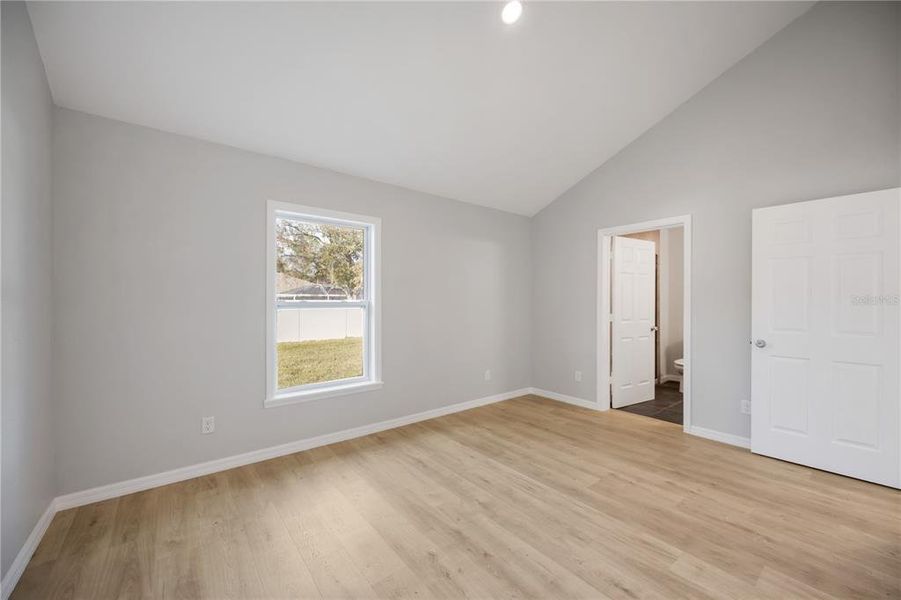 Spacious, unfurnished interior of a new home in , North Port (Image 33).