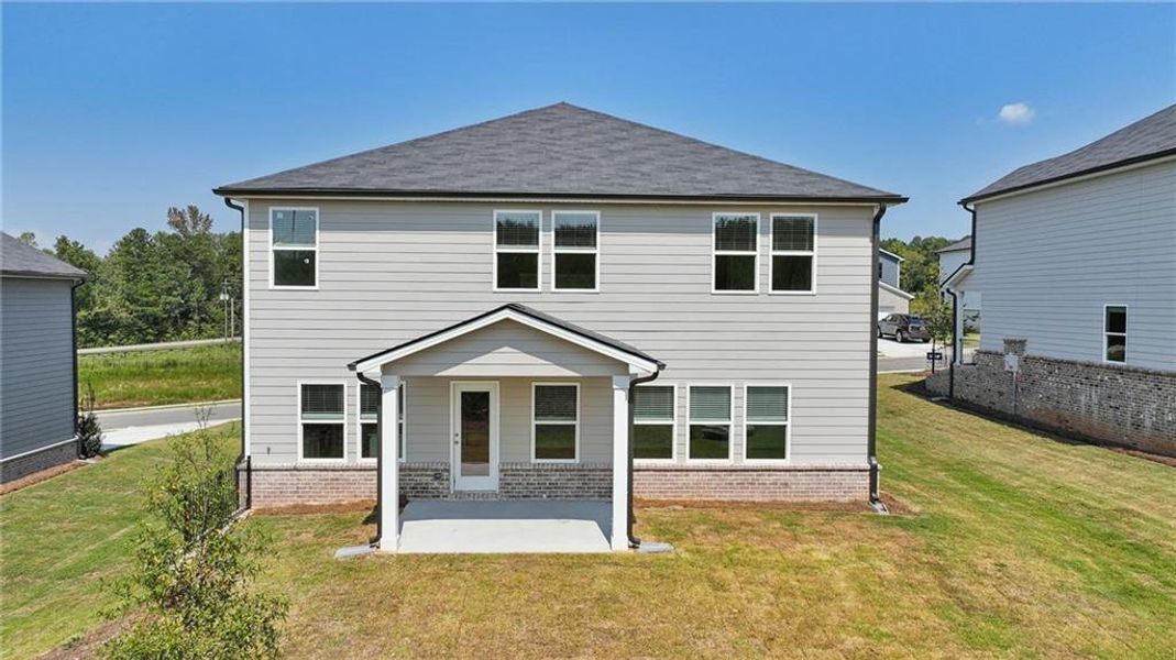 Exterior details and patio area of a home in Preserve at Mountain Creek, Pendergrass (Image 3).