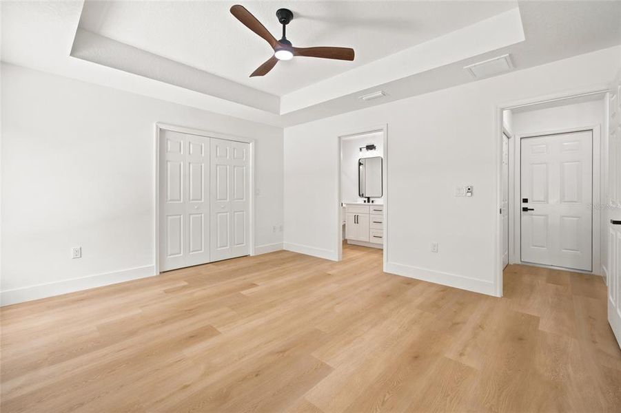 Spacious, unfurnished interior of a new home in , Summerfield (Image 15).