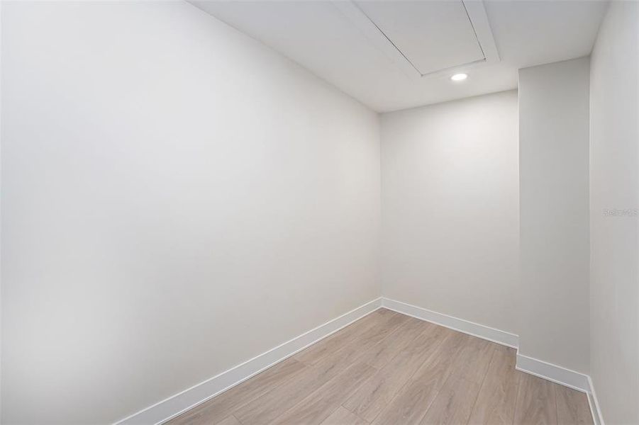 Spacious, unfurnished interior of a new home in , Largo (Image 42).