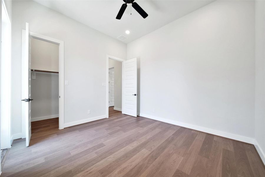 Spacious, unfurnished interior of a new home in Lago Pointe, Seabrook (Image 28).