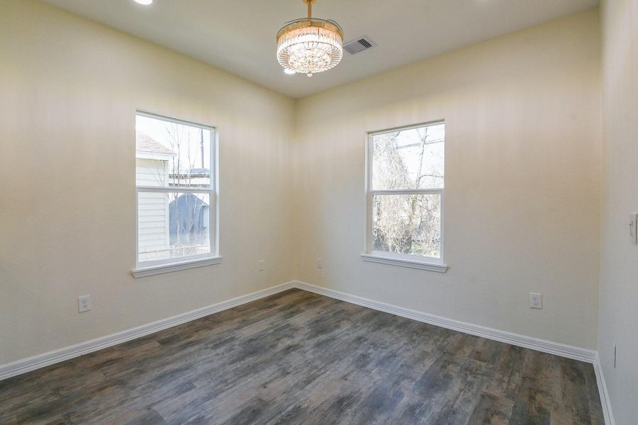 Spacious, unfurnished interior of a new home in , Galena Park (Image 34).