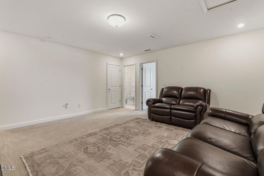 047-064-3rd Floor Bonus room-1500x1000