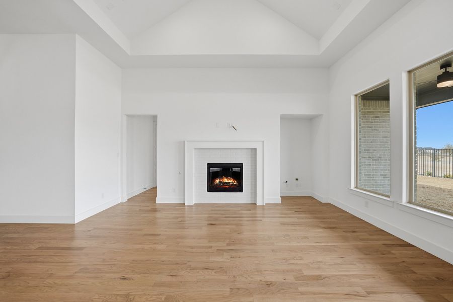 Spacious, unfurnished interior of a new home in Quail Hollow, Rockwall (Image 31). Spacious, unfurnished interior of a new home in Quail Hollow, Rockwall (Image 31).