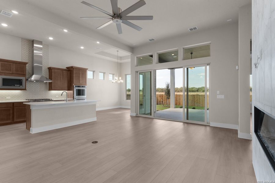 Spacious, unfurnished interior of a new home in Davis Ranch, San Antonio (Image 14).