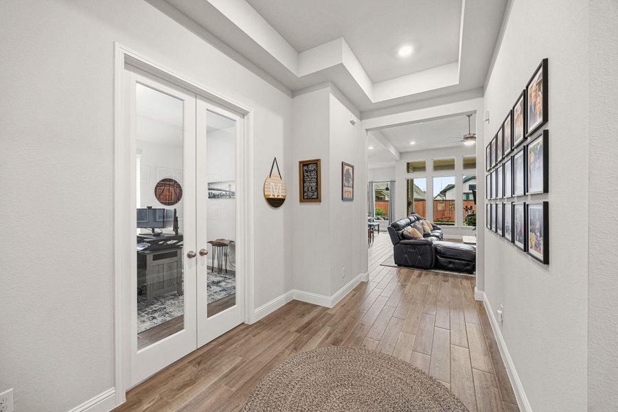 Furnished interior view inside a new home in , Tomball (Image 16).