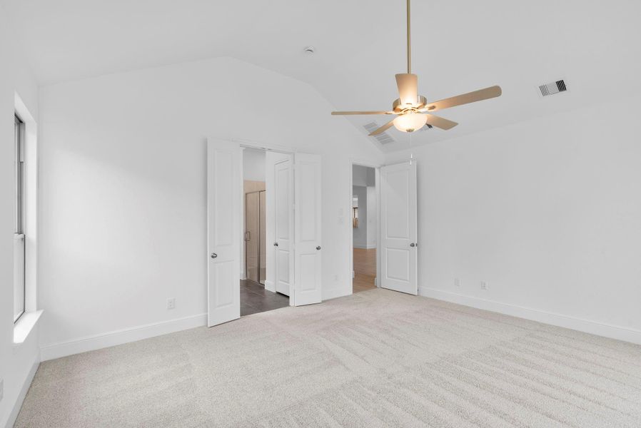 Spacious, unfurnished interior of a new home in Colton, Montgomery (Image 27).