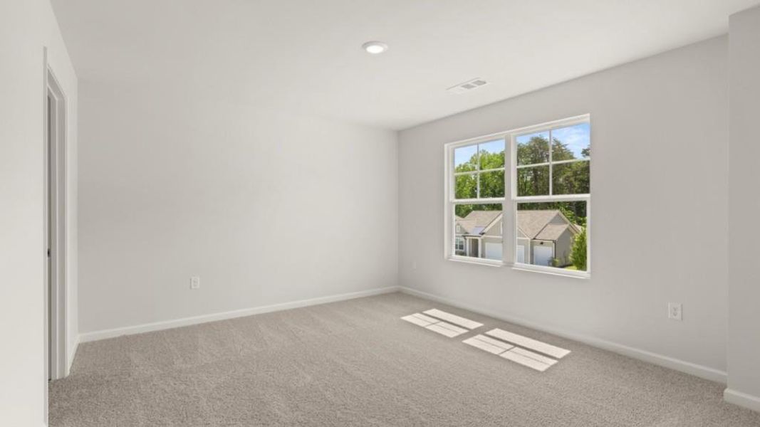 Spacious, unfurnished interior of a new home in Falcon Landing, Gainesville (Image 27).