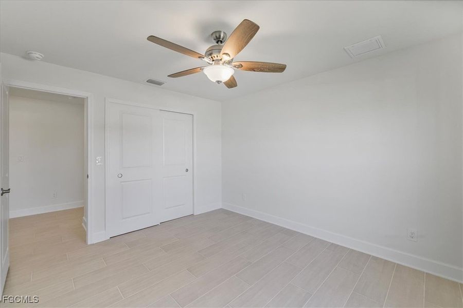 Spacious, unfurnished interior of a new home in Cape Coral, Cape Coral (Image 19).
