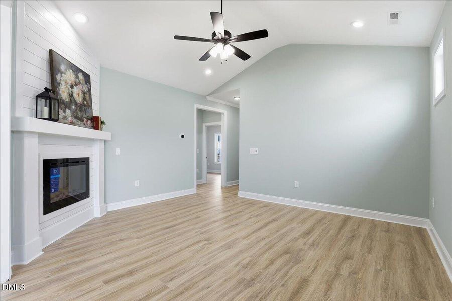 15-602 S Vance St-15