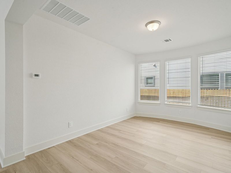 Spacious, unfurnished interior of a new home in Stetson Ridge, Marion (Image 22).