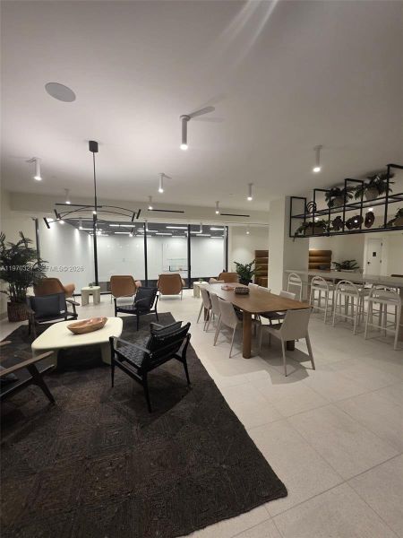 Community amenities in , Miami (Image 49).