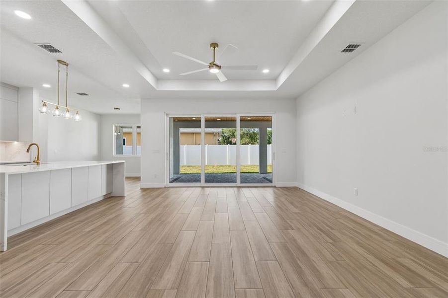 Spacious, unfurnished interior of a new home in , Tampa (Image 21).