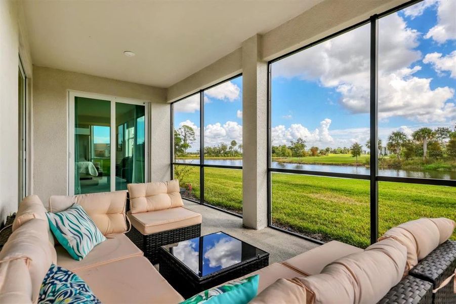 Exterior details and patio area of a home in , Venice (Image 22).