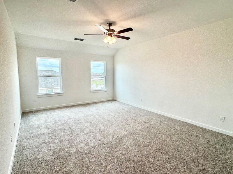 Spacious, unfurnished interior of a new home in Carillon, Manor (Image 6).