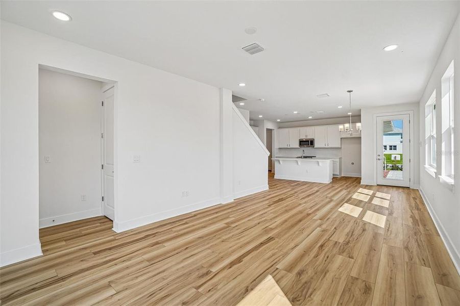 Spacious, unfurnished interior of a new home in Lagoon Residences at Epperson, Wesley Chapel (Image 33).