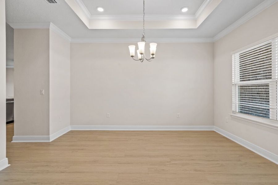 Spacious, unfurnished interior of a new home in Windswept Estates, Freeport (Image 30).