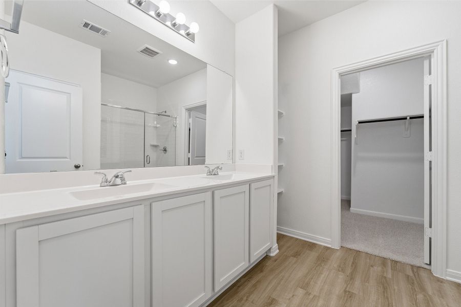 Furnished interior view inside a new home in La Terra, Celina (Image 11).