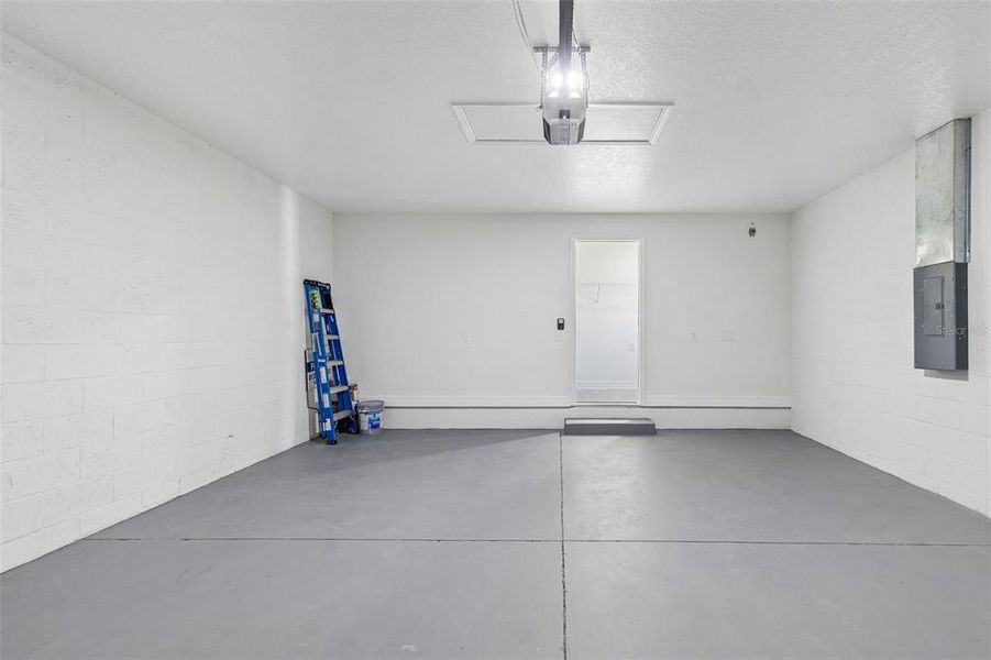 Spacious, unfurnished interior of a new home in , North Port (Image 29). Spacious, unfurnished interior of a new home in , North Port (Image 29).