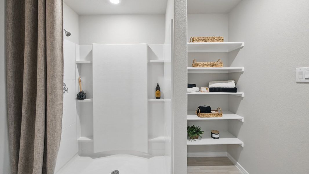 Representative furnished interior of a home built from the TEXAS CALI by D.R. Horton in Longhorn Estates, Fort Worth (Image 28). Representative furnished interior of a home built from the TEXAS CALI by D.R. Horton in Longhorn Estates, Fort Worth (Image 28).