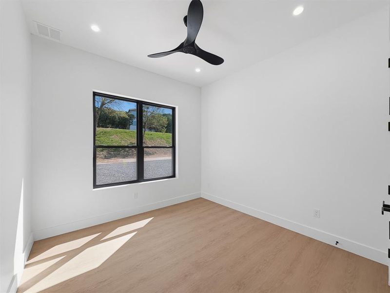 Spacious, unfurnished interior of a new home in , Graford (Image 24).